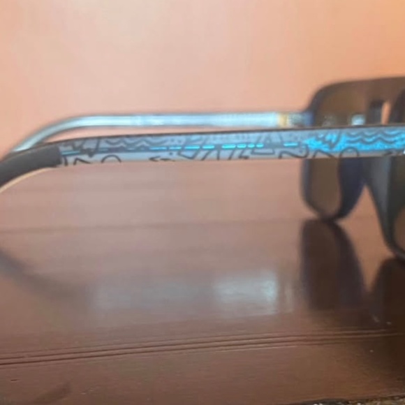 Blenders Mens Stay Psyched Polarized Sunglasses NEW! - Picture 5 of 8